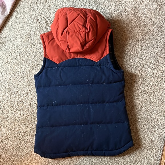 Women’s Bivy Hooded Vest - Picture 6 of 7